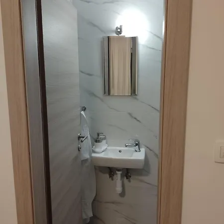Ostro * Traù