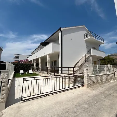 Ostro