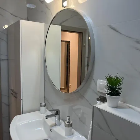 Apartment Ostro *