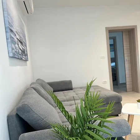 Ostro Apartment