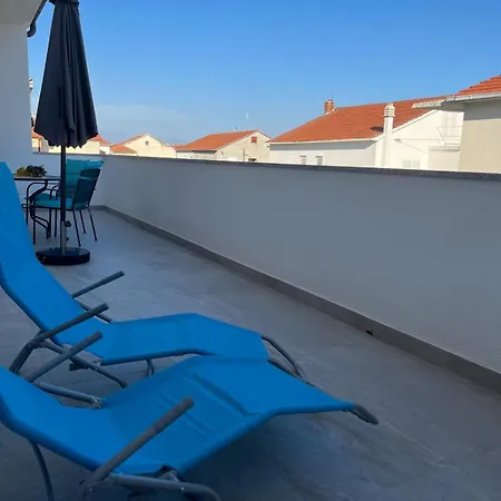 Apartment Ostro *